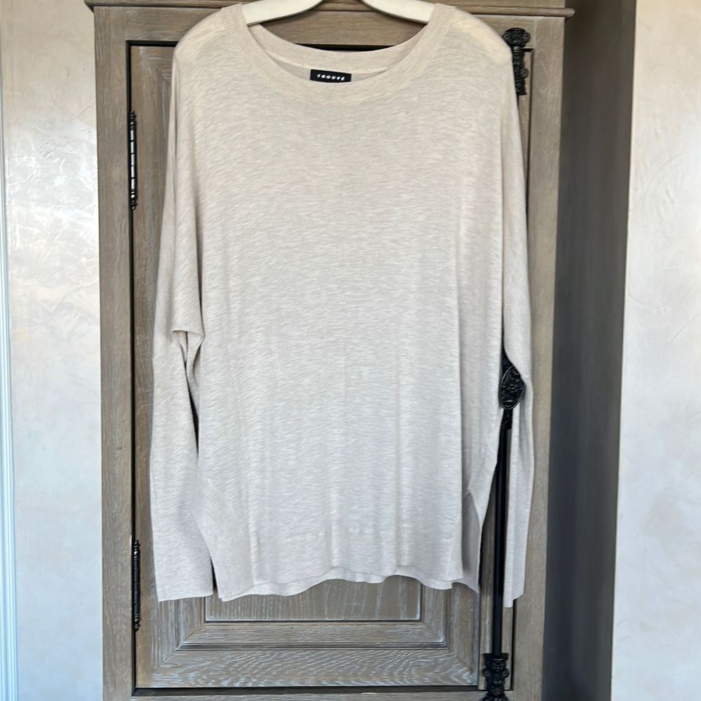 Trouve Dolman Sleeve Oversized Sweater size Small in Beige